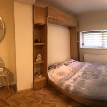 Apartment Vintige คลูจ-นาโปกา ภายนอก รูปภาพ